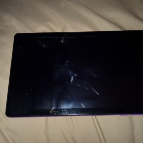 Onn 8 in tablet - Picture 3 of 9